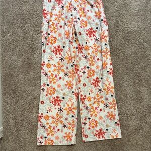 🌼5/$10🌼HUE Vibrant Floral Pajama Pants size Small